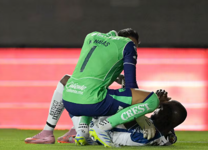 Preocupación en La Tri: Enner Valencia salió lesionado en México.