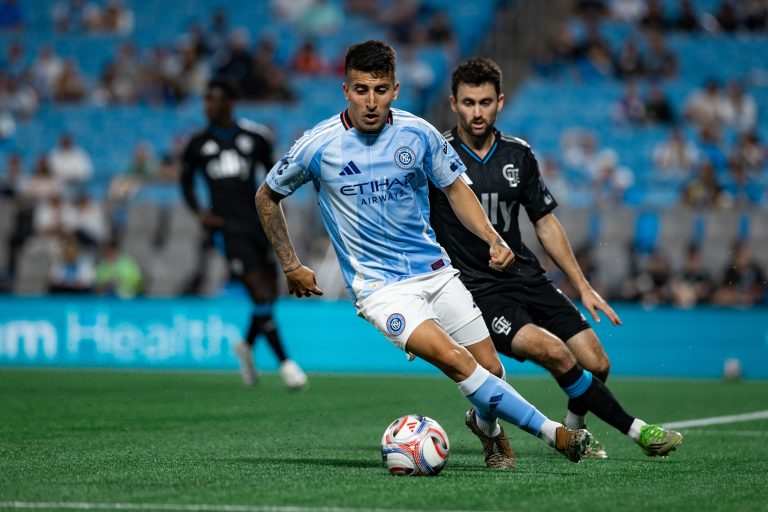 New York City FC derrota al Charlotte FC y escala posiciones en la Conferencia Este.