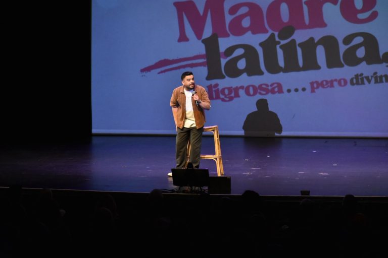 Josué Comedy celebra su cuarto sold out y anuncia nuevas fechas en Estados Unidos.